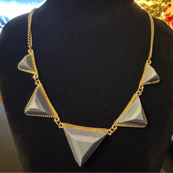 ✨2 for $30✨ Signed DaVinci Vintage Geometric Lavender Gold Tone Bib Necklace - Picture 9 of 14